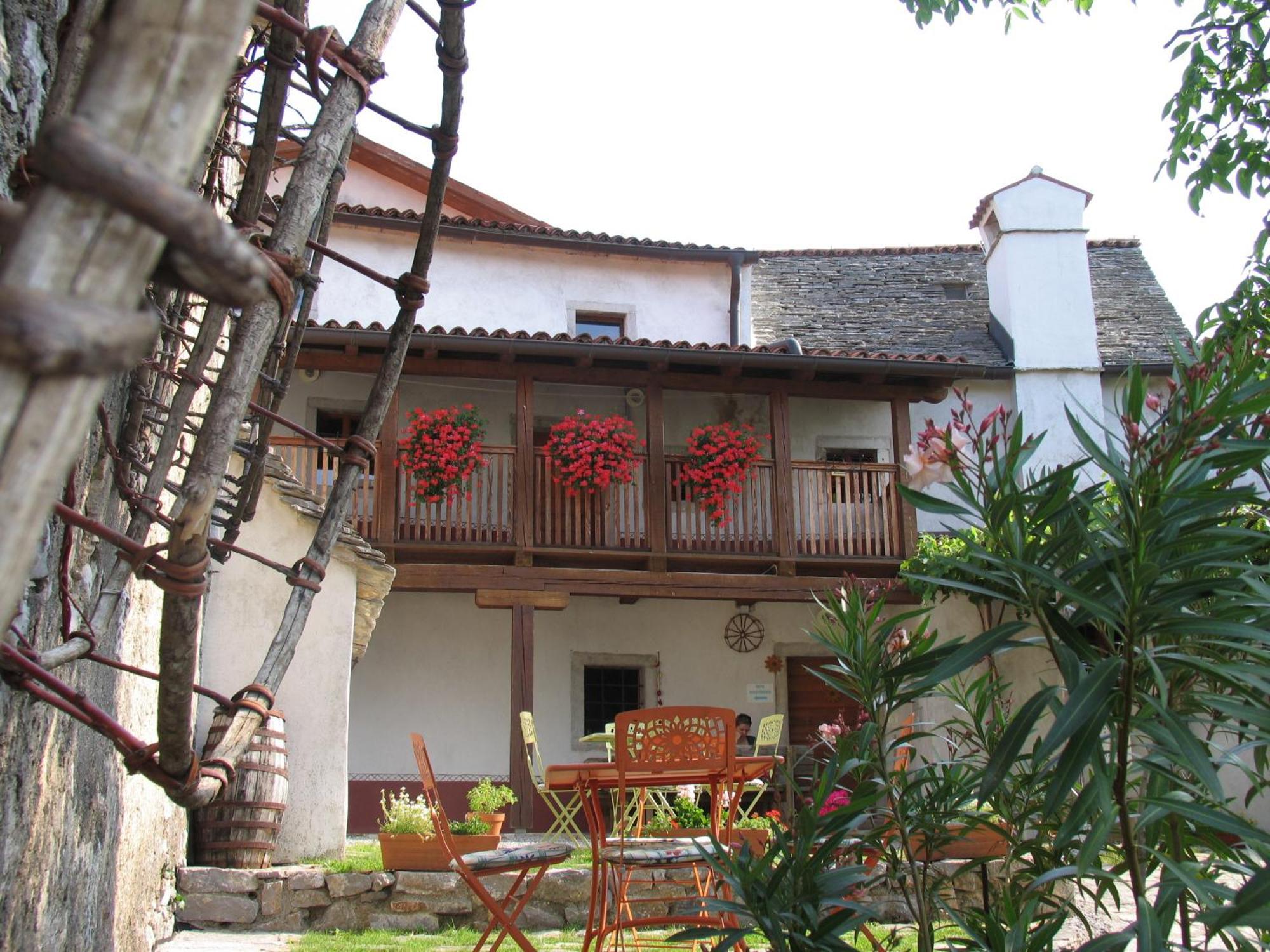 Pliskovica Youth Hostel Buitenkant foto